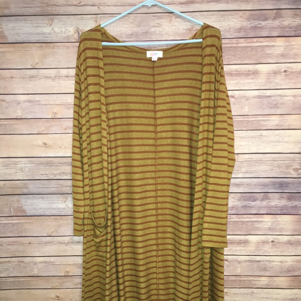 Gently used LuLaRoe Sarah